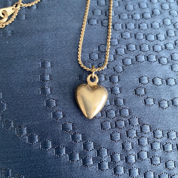 Heart Pendant Necklace - Picture 2 of 3